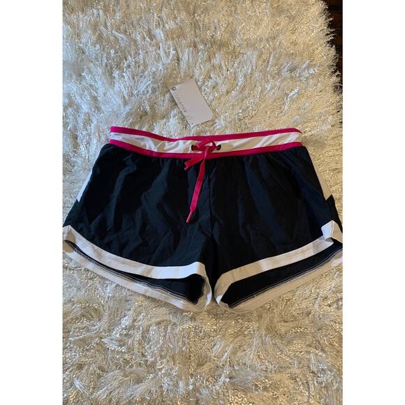 Fabletics RIHO Shorts NWT sz M - Picture 2 of 5